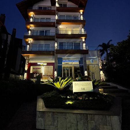 Apartamento Espetacular, 2 Suites, A 30M Da Rua Coberta Gramado Exterior foto